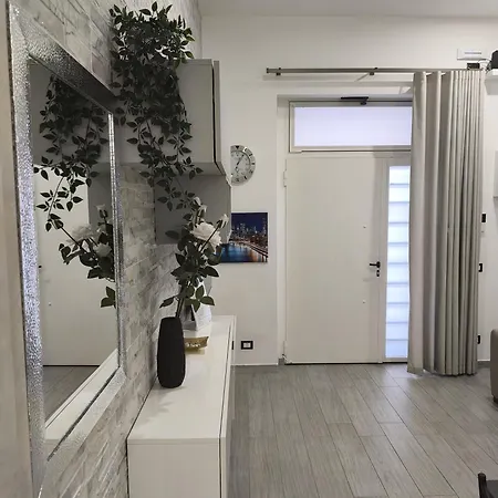 Caronda House 2 * Catania